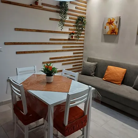 Lulu's House Apartment